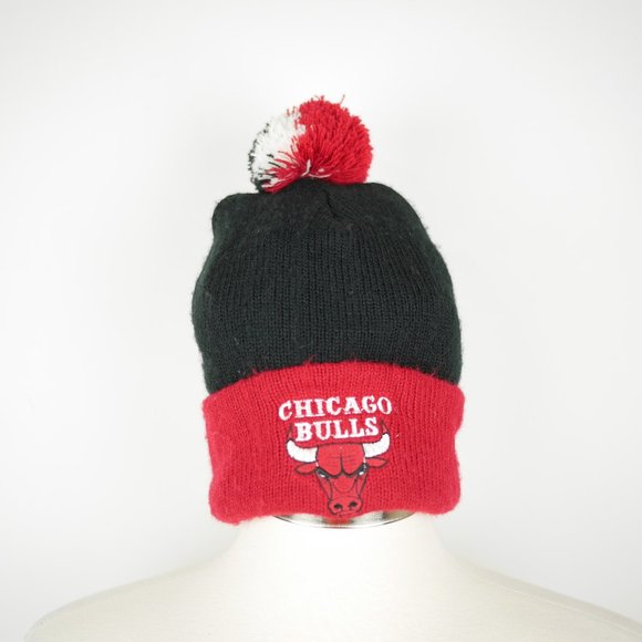 Vtg CHICAGO BULLS Black & red knit toboggan pom pom NBA Basketball ski hat cap - Picture 1 of 12